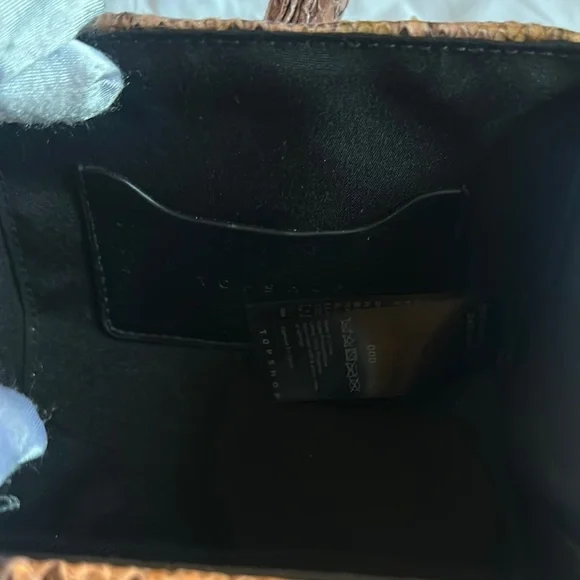 Elegant Tan Snake Print Women's Bag - Picture 8 of 10